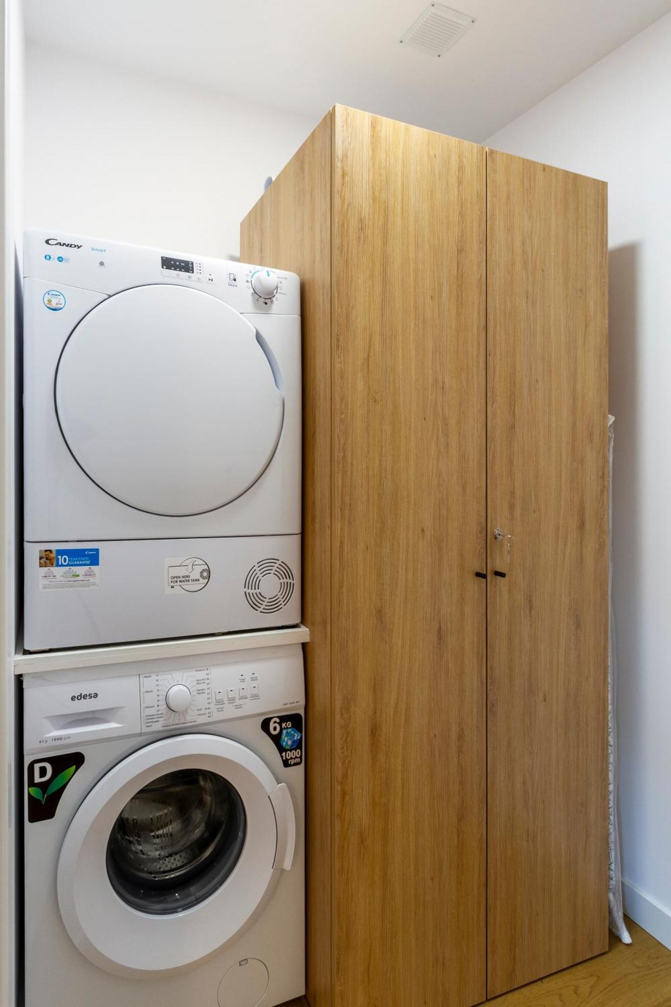Urbanfive Apartamentos Ourense Centro 外观 照片