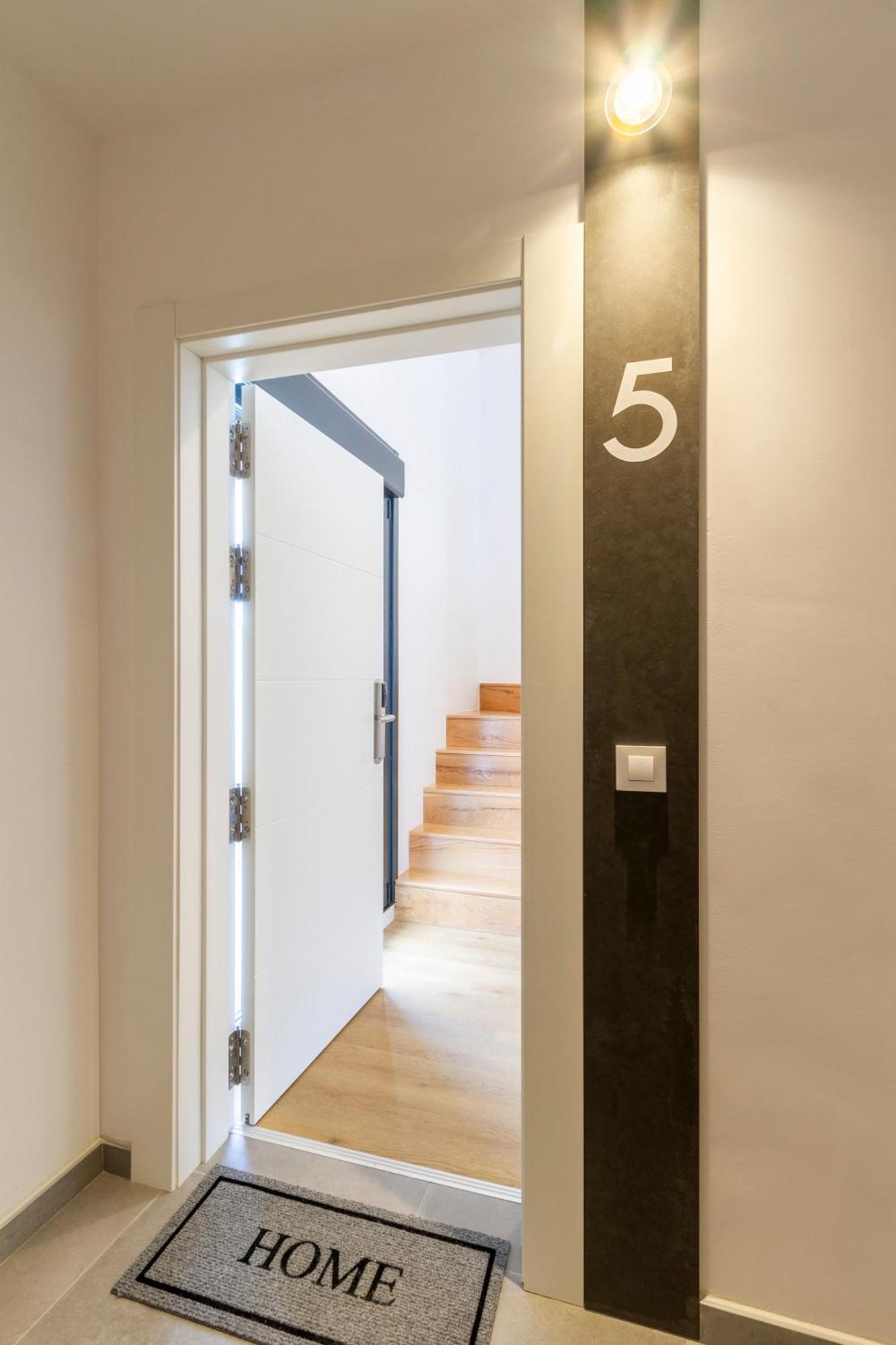 Urbanfive Apartamentos Ourense Centro 外观 照片