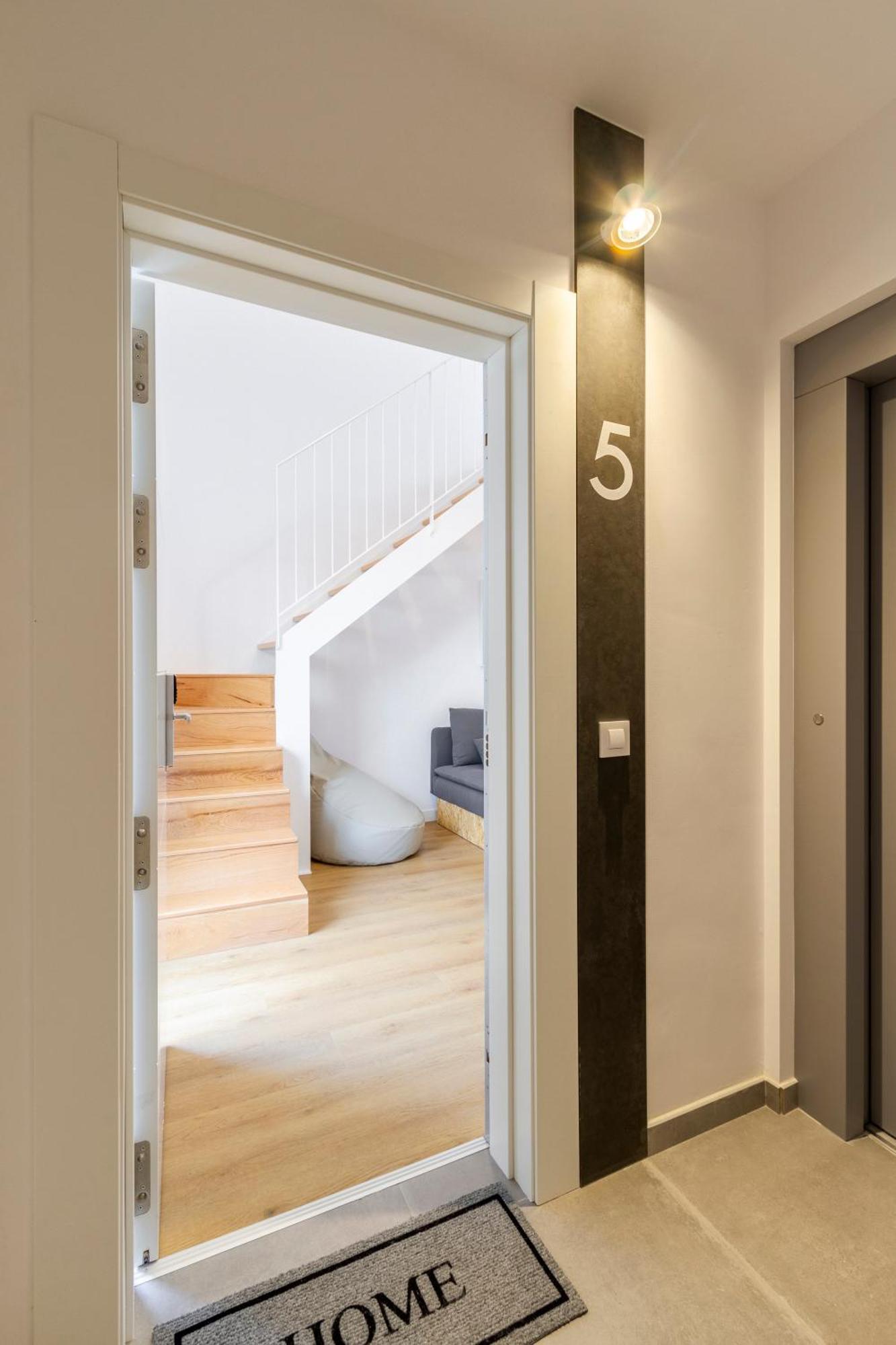 Urbanfive Apartamentos Ourense Centro 外观 照片